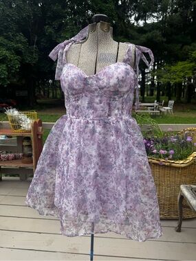 NWT Mimi corset Tie-Shoulder Lavender Floral Fit & Flare Dress